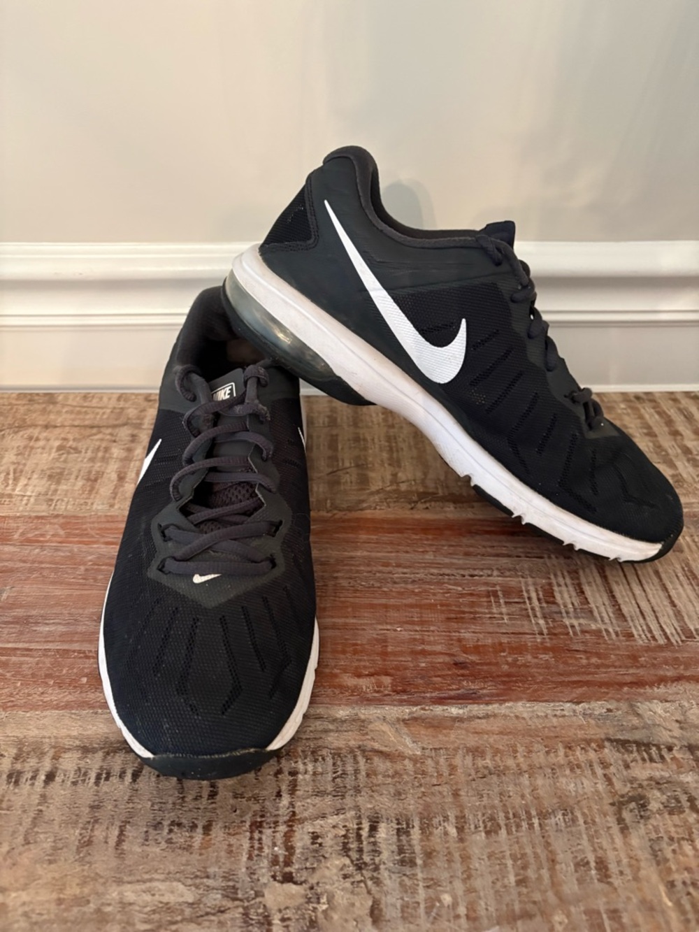 Nike Air Max Full Ride TR Black with White Swoosh Athletic Sneakers